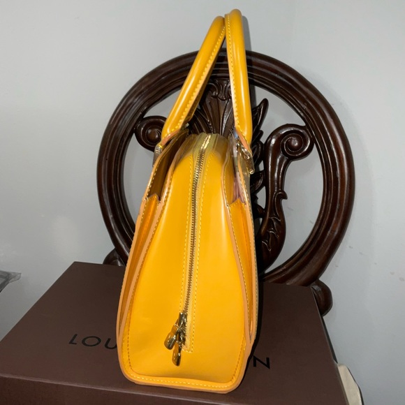 Louis Vuitton Triana Epi yellow - Picture 3 of 7